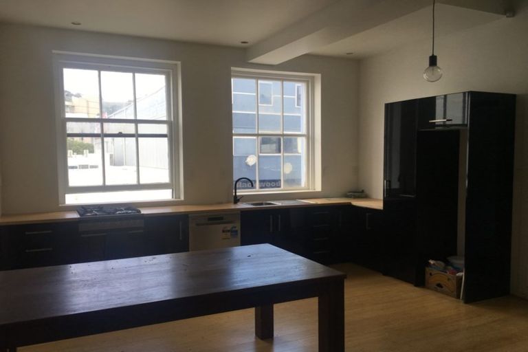 Photo of property in 2/2 King Street, Mount Cook, Wellington, 6021