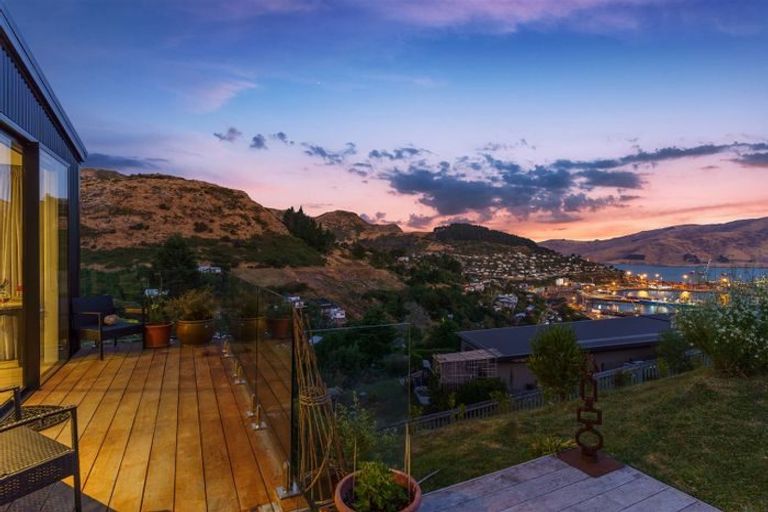 Photo of property in 25g Walkers Road, Lyttelton, 8082