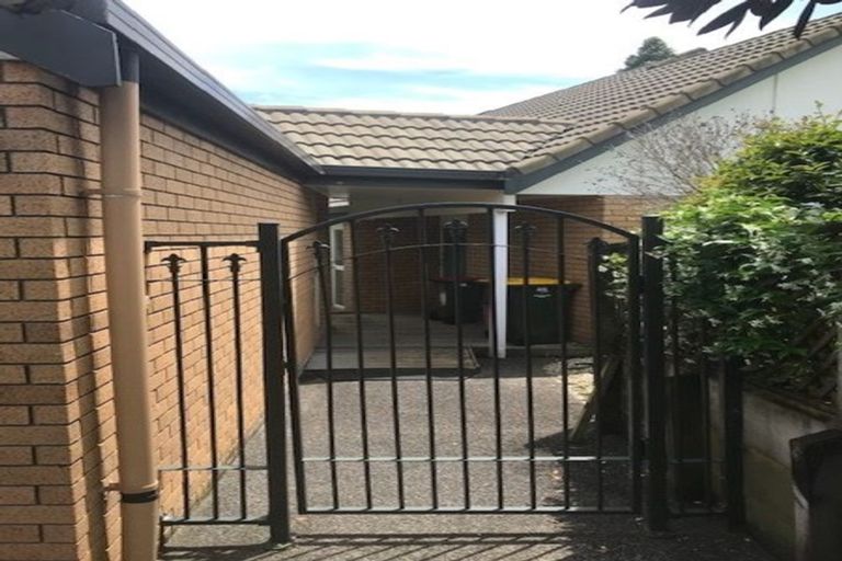 Photo of property in 2/55 Moore Street, Howick, Auckland, 2014