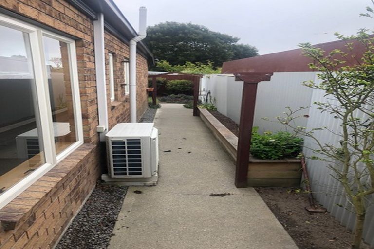 Photo of property in 47 Blue Gum Place, New Brighton, Christchurch, 8083