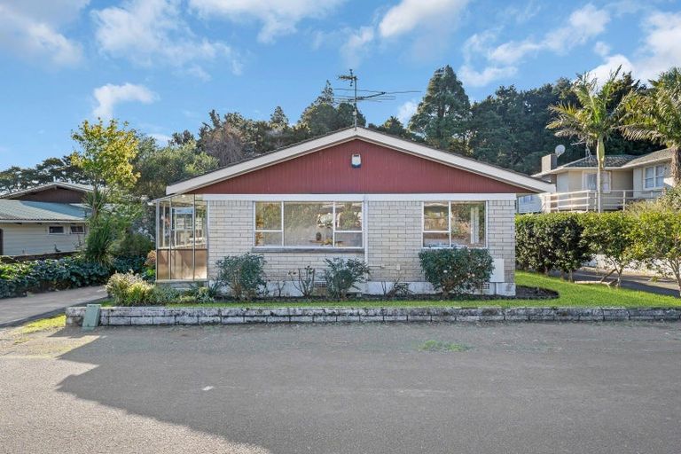 Photo of property in 3a Walpole Avenue, Hillpark, Auckland, 2102