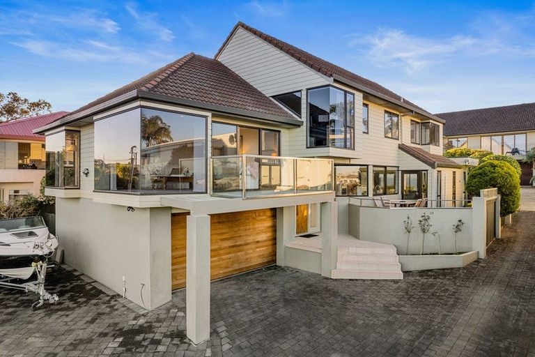 Photo of property in 28a Orchard Road, Waiake, Auckland, 0630