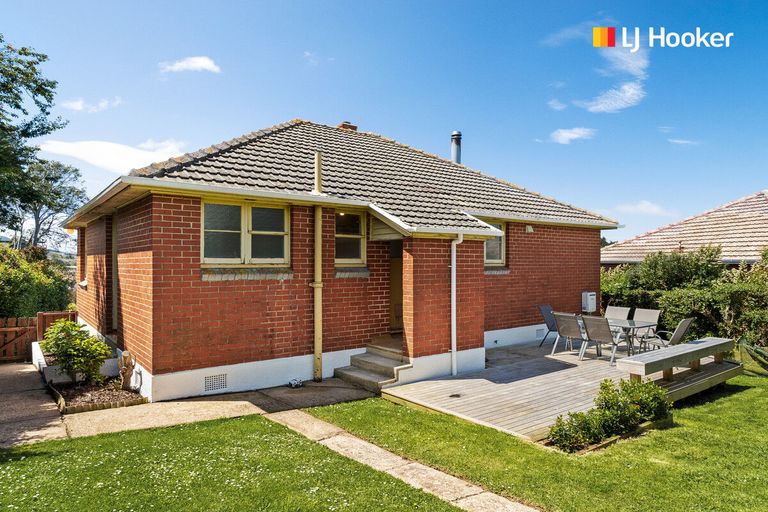 Photo of property in 18 Mooltan Street, Halfway Bush, Dunedin, 9010