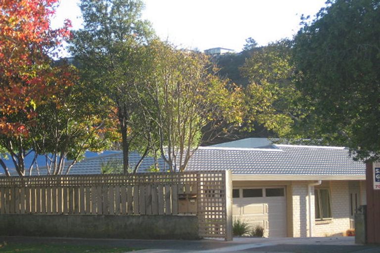 Photo of property in 72a Stokes Valley Road, Stokes Valley, Lower Hutt, 5019