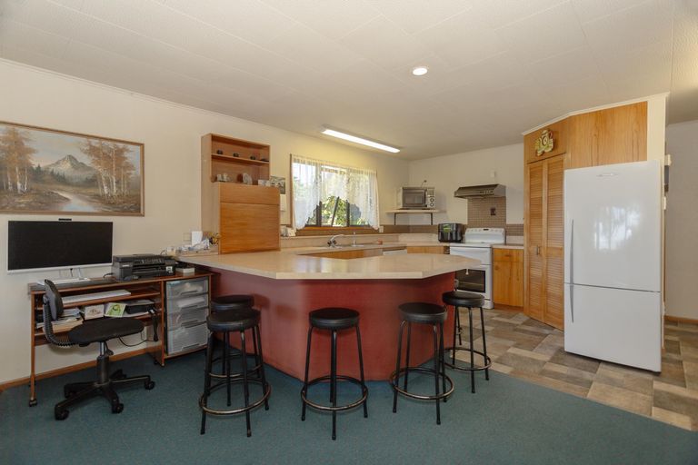 Photo of property in 16 Coronation Street, Moeraki, Palmerston, 9482