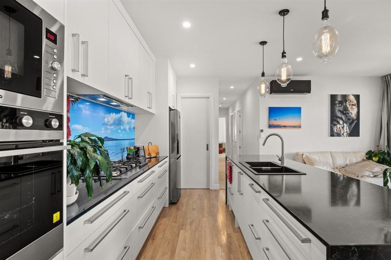 Photo of property in 121 Tapu Road, Huapai, Kumeu, 0810