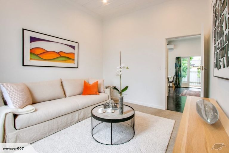 Photo of property in 423 Saint Aubyn Street West, Hastings, 4122