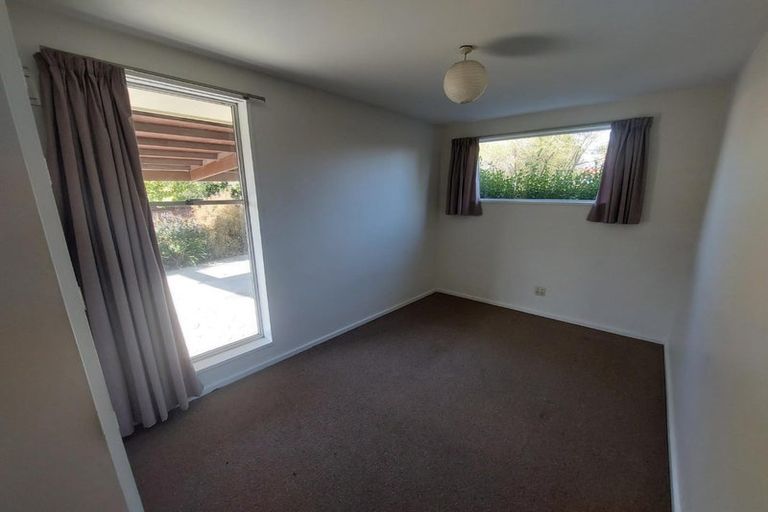 Photo of property in 5 Nanette Street, Upper Riccarton, Christchurch, 8041