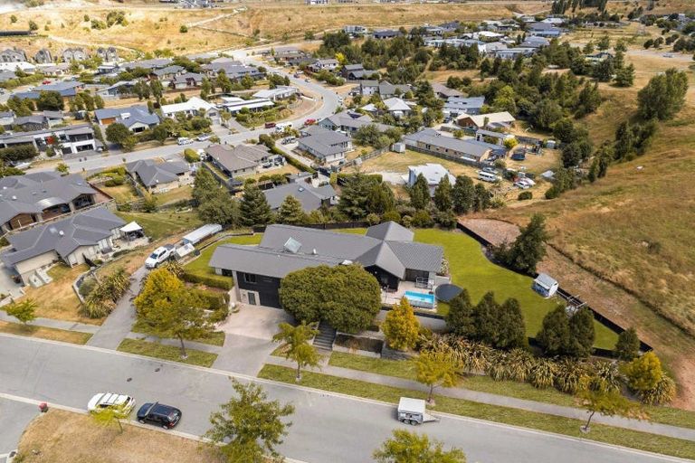 Photo of property in 38 Rere Road, Lake Hayes, Queenstown, 9304