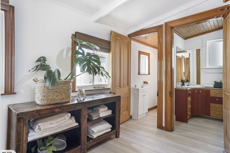 Photo of property in 1/12 Rodney Road, Northcote Point, Auckland, 0627