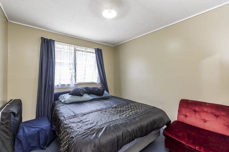 Photo of property in 12 Moa Road, Raumati Beach, Paraparaumu, 5032