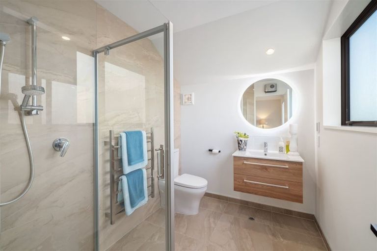 Photo of property in 7/9 Edgeware Road, St Albans, Christchurch, 8014