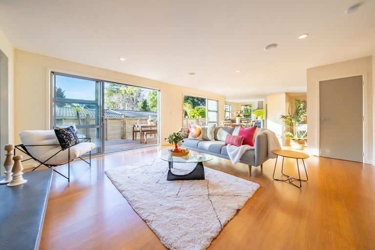 Photo of property in 25 Renown Road, Raumati South, Paraparaumu, 5032