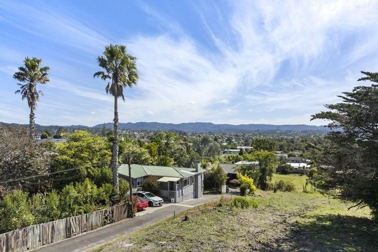 Photo of property in 1 Pleasant Road, Glen Eden, Auckland, 0602