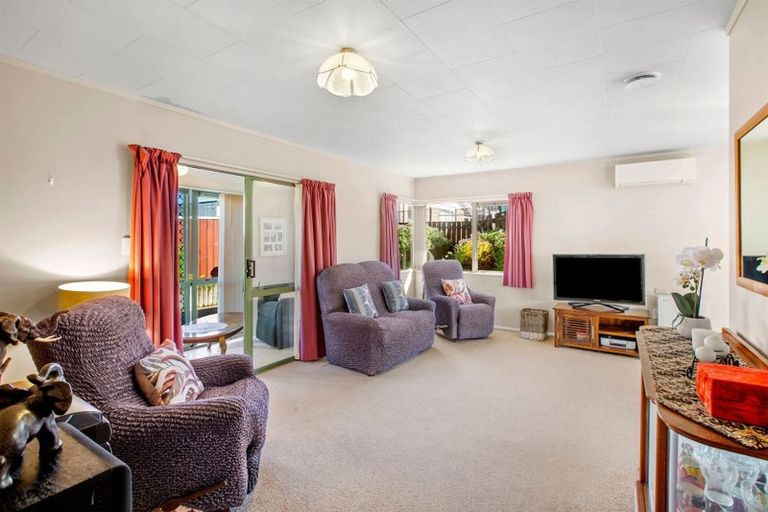 Photo of property in 1/10 David Street, Westown, New Plymouth, 4310