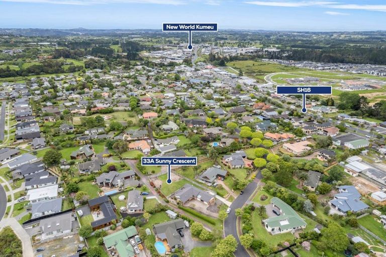 Photo of property in 33a Sunny Crescent, Huapai, Kumeu, 0810