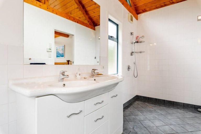 Photo of property in 347 Taylor Road, Helensville, Waimauku, 0882