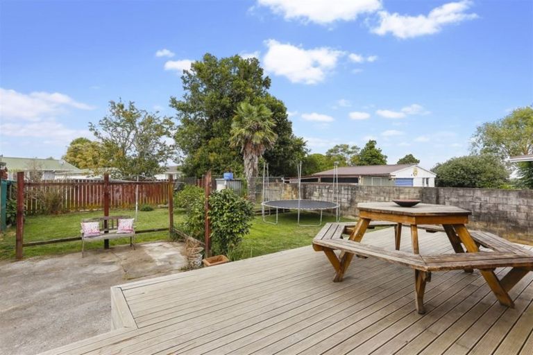 Photo of property in 99 Cargill Street, Papakura, 2110