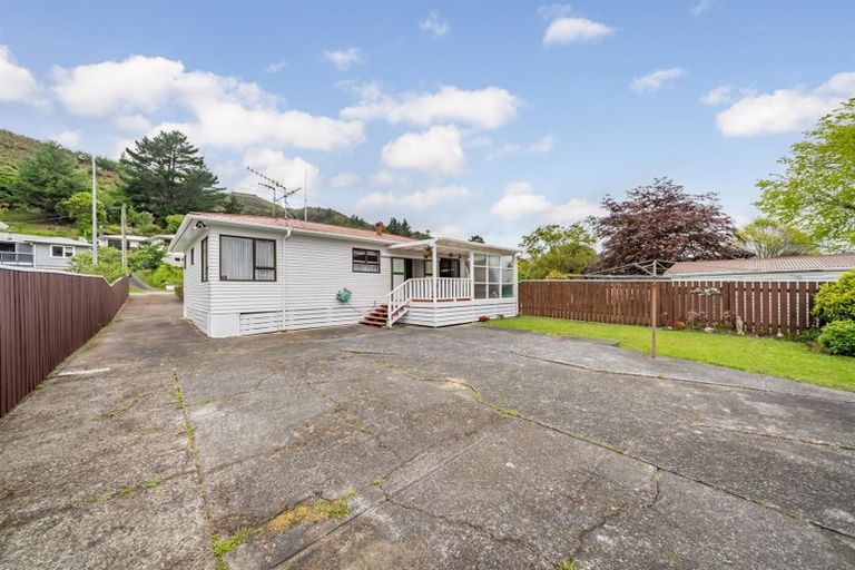 Photo of property in 64 Coast Road, Wainuiomata, Lower Hutt, 5014