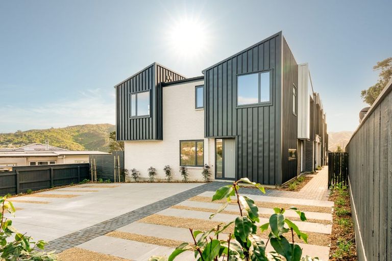 Photo of property in 32 Kaihuia Street, Northland, Wellington, 6012