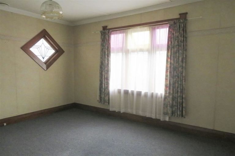 Photo of property in 28 Halton Street, East Gore, Gore, 9710