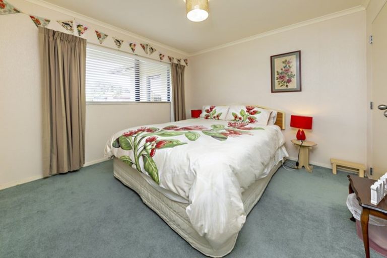 Photo of property in 13 Longford Park Drive, Takanini, 2112