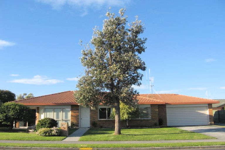 Photo of property in 32 Pacific View Road, Papamoa Beach, Papamoa, 3118