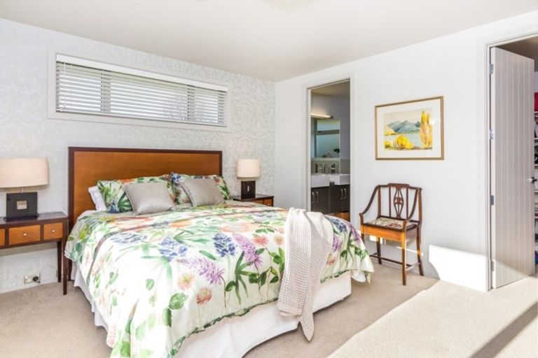 Photo of property in 94 Lisland Drive, Kinloch, Taupo, 3377