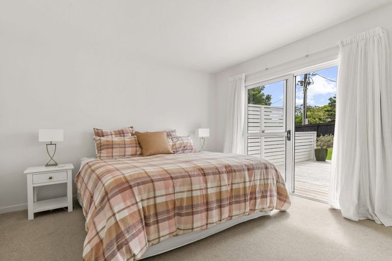 Photo of property in 28 Kingdale Road, Henderson, Auckland, 0610