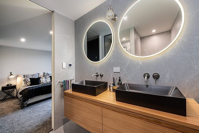 Photo of property in 314c Hurstmere Road, Takapuna, Auckland, 0622