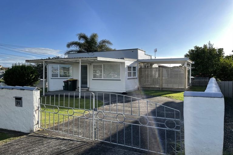 Photo of property in 25 Green Street, Papakura, 2110