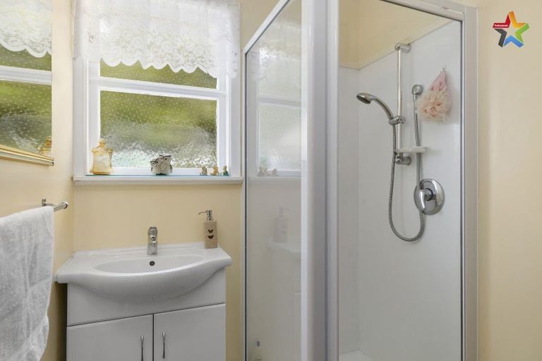 Photo of property in 89 Normandale Road, Normandale, Lower Hutt, 5010