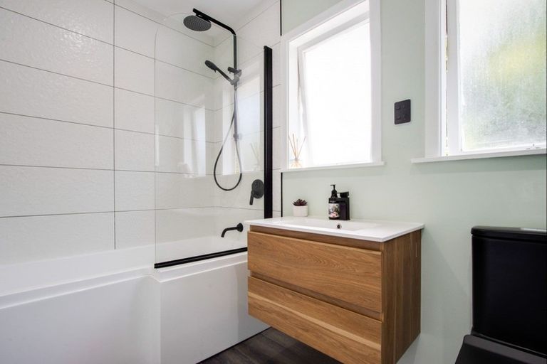 Photo of property in 5 Bennett Place, Onekawa, Napier, 4110