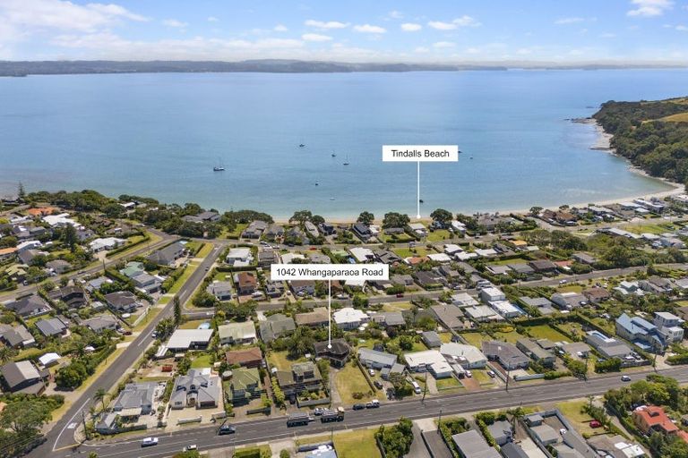 Photo of property in 1042 Whangaparaoa Road, Tindalls Beach, Whangaparaoa, 0930
