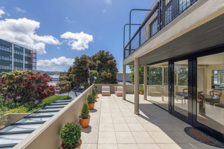 Photo of property in Highwic, 18/32 Hobson Street, Thorndon, Wellington, 6011