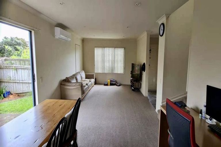 Photo of property in 30 Stellamaris Way, Northpark, Auckland, 2013