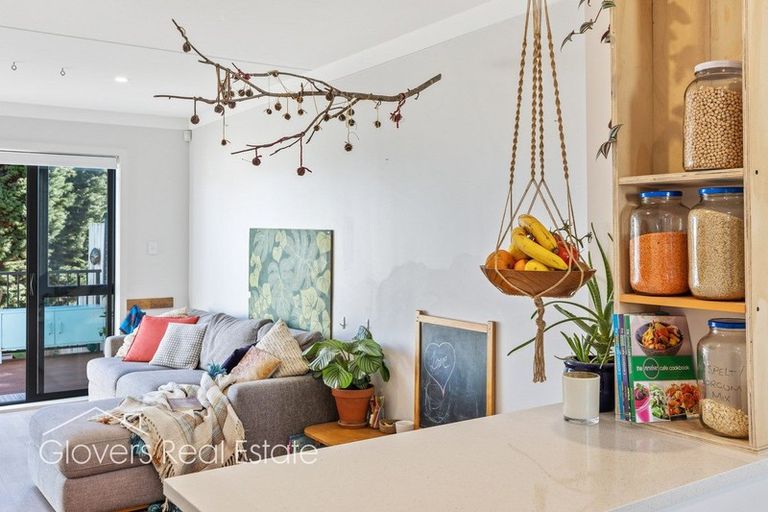 Photo of property in 4/2 Brandon Road, Glen Eden, Auckland, 0602