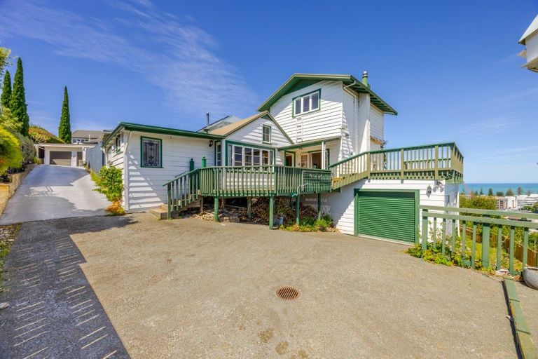 Photo of property in 42 Cameron Road, Bluff Hill, Napier, 4110