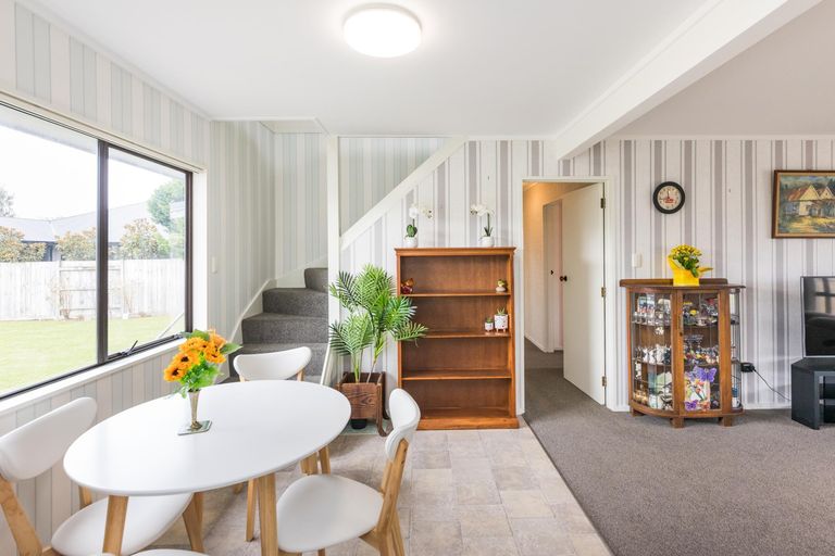 Photo of property in 34 Roberts Line, Kelvin Grove, Palmerston North, 4414