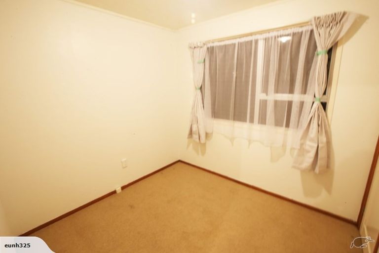 Photo of property in 16 Ransom Smyth Drive, Goodwood Heights, Auckland, 2105