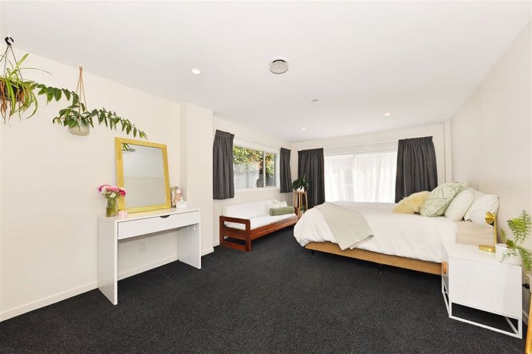 Photo of property in 7a Juniper Place, Burnside, Christchurch, 8053