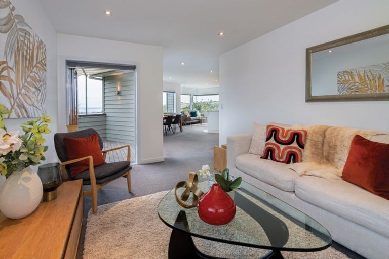 Photo of property in 37a Peter Terrace, Castor Bay, Auckland, 0620