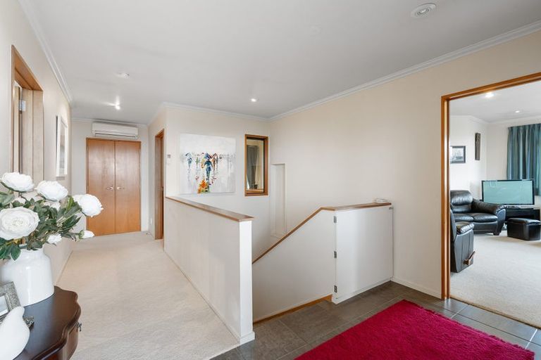 Photo of property in 2 Highgrove, Saint Clair, Dunedin, 9012