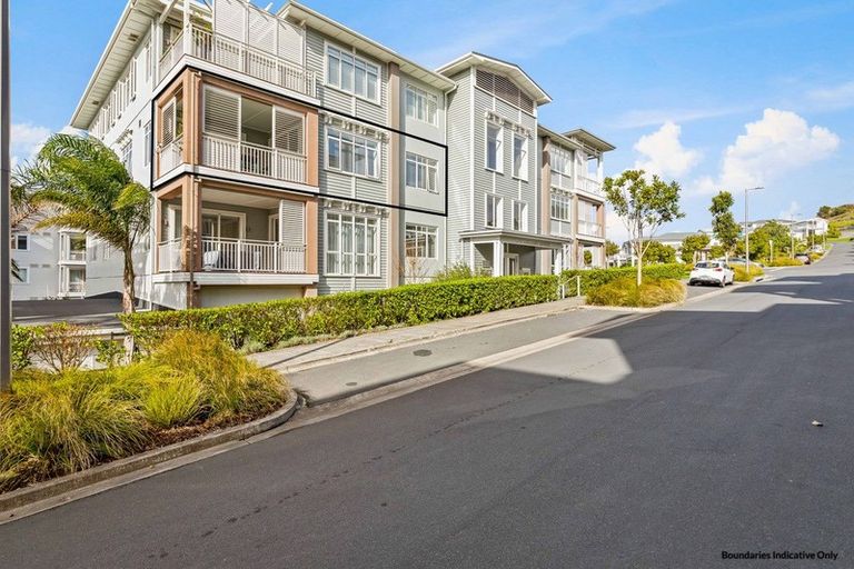 Photo of property in 80 Panorama Heights, Orewa, 0931