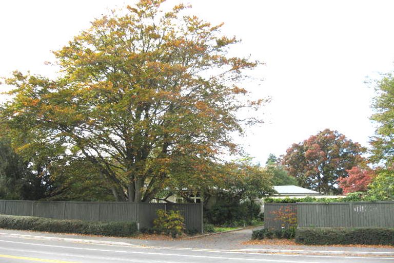 Photo of property in 94a Clyde Road, Ilam, Christchurch, 8041