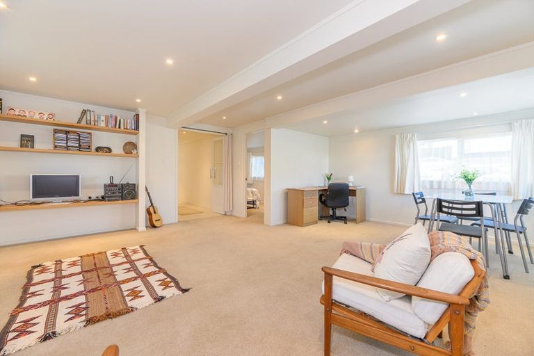 Photo of property in 18 Lavelle Road, Henderson, Auckland, 0612