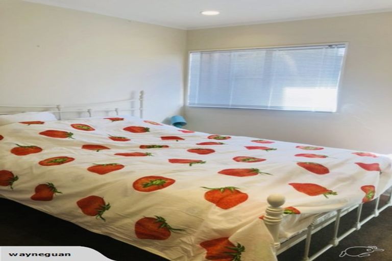 Photo of property in 16 Bob Charles Drive, Golflands, Auckland, 2013