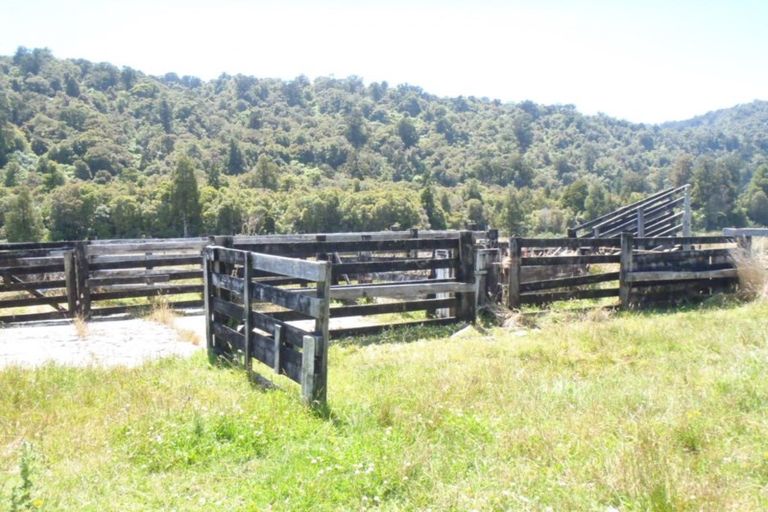 Photo of property in 204 Limestone Road, Marsden, Greymouth, 7872