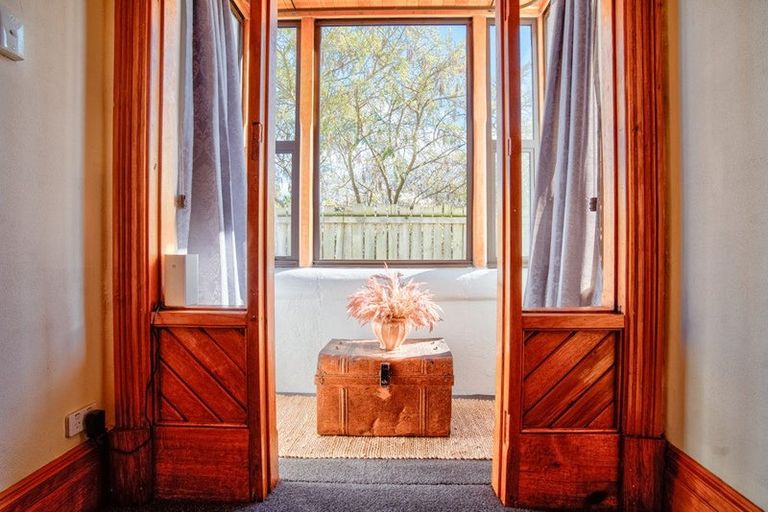 Photo of property in 6 Johnson Street, Milton, 9220