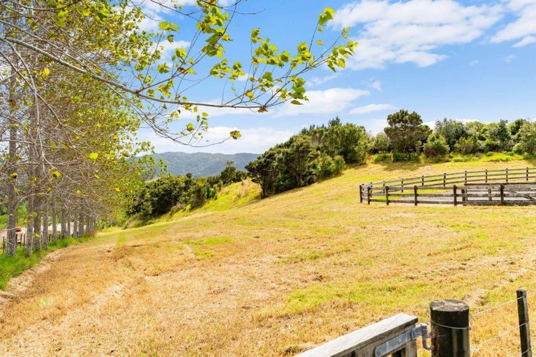Photo of property in 2206 Cove Road, Mangawhai, 0573